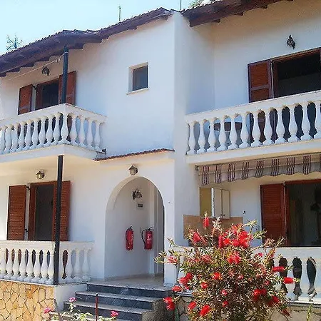 Pantazis Апартаменты Бенитсес